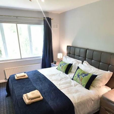 3-Bedroom Comfy Home In סוליהול מראה חיצוני תמונה